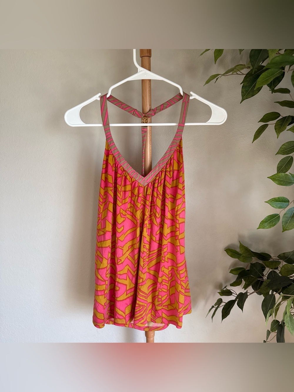Trina Turk Designer Y2K Vintage Pink Print 100% Silk Top Women’s Size Medium